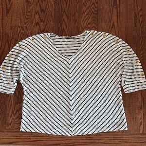 Belldini Black and White geometric chevron knit stretch top 3/4 Sleeve V neck XL